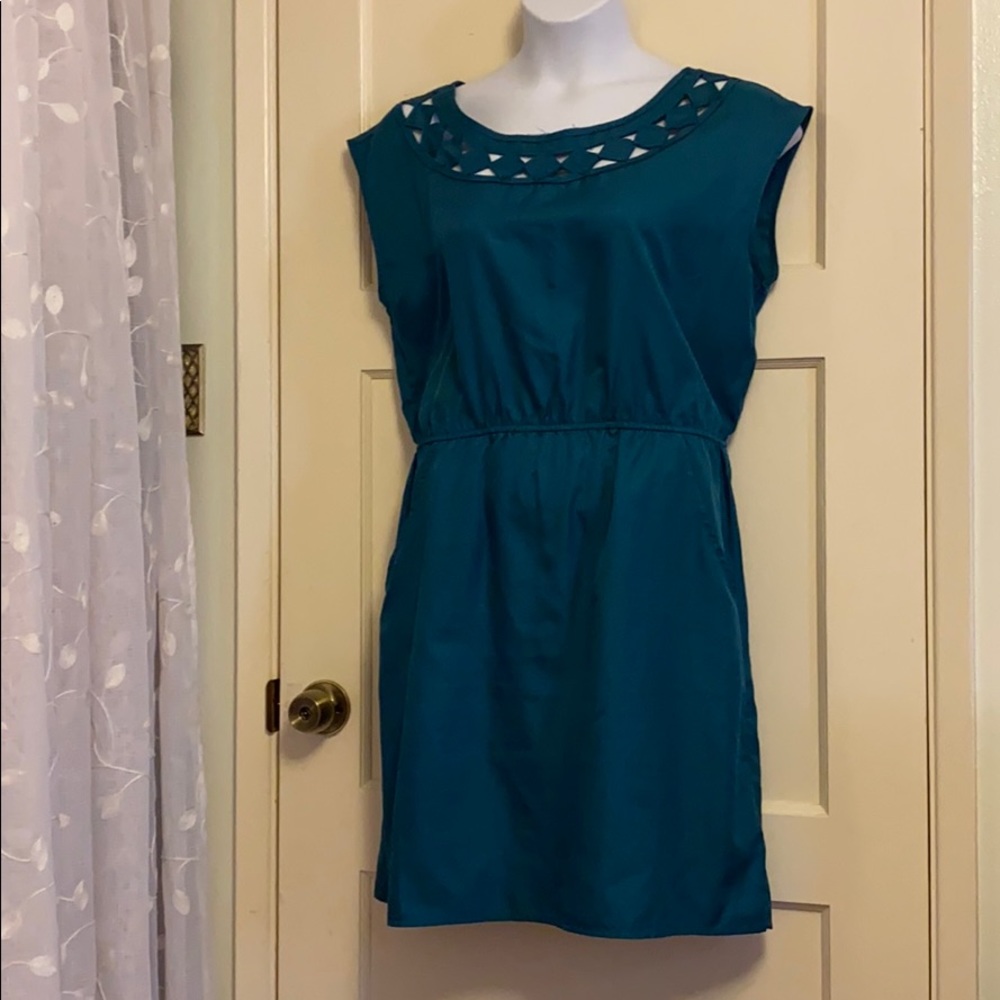 Banana Republic laser cutout neckline dress
